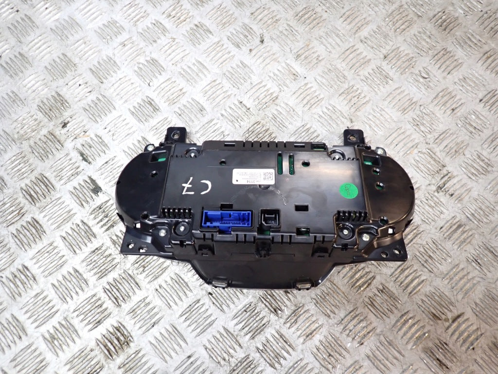 Gauge Clocks Chevrolet Corvette C7 3LT 2014-