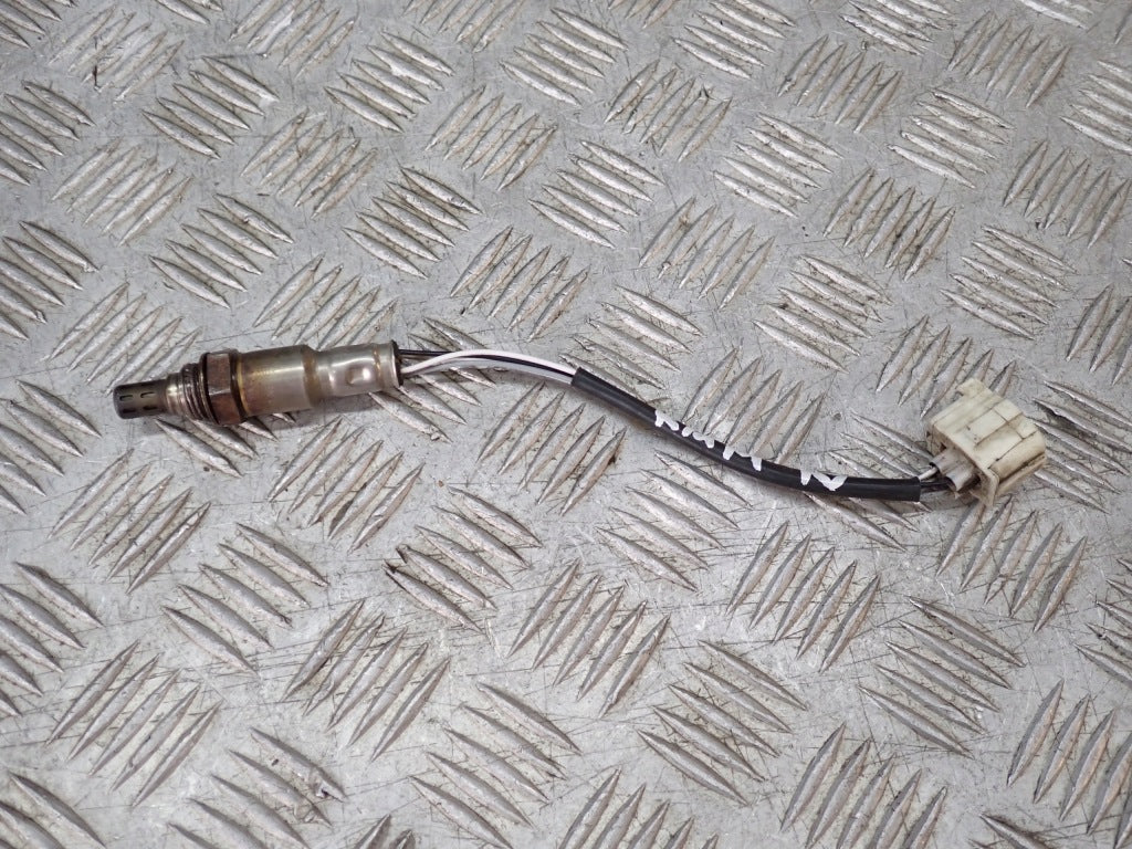 Autolandparts Lambda Sensor for Dodge RAM, Jeep Wagoneer, Jeep Wrangler JL 3.6, view of the sensor mounted on the engine