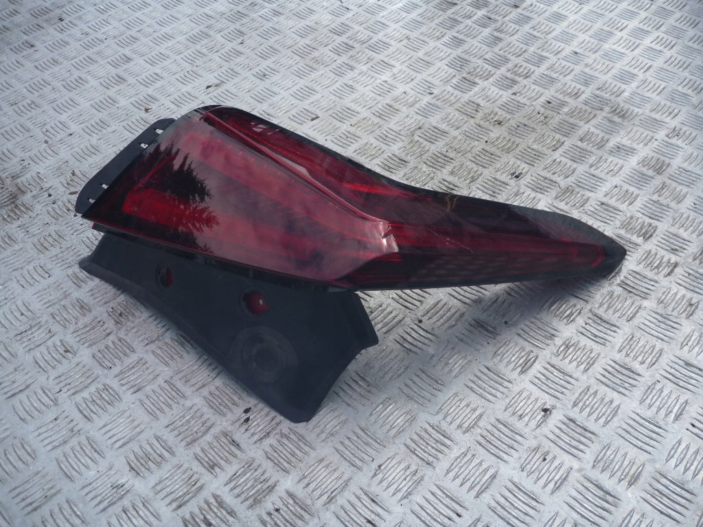 Left Rear Tail Light Lamp LIFT Cadillac XT5 2020-