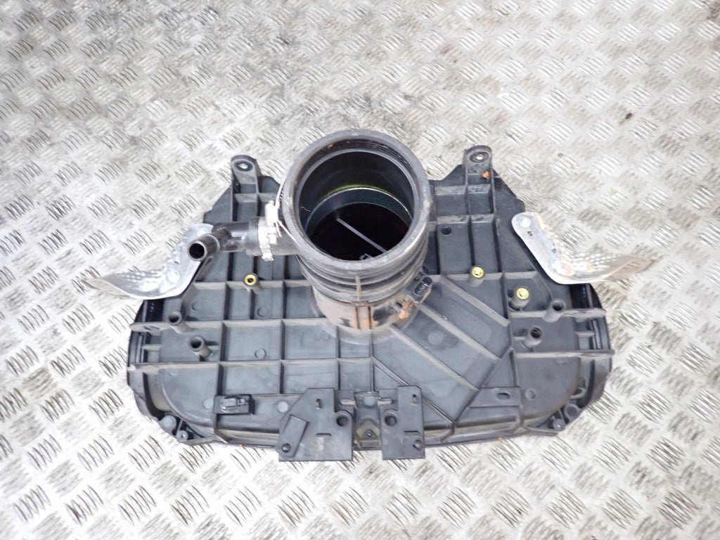 Obudowa Filtra Powietrza Chevrolet Corvette C8 20-