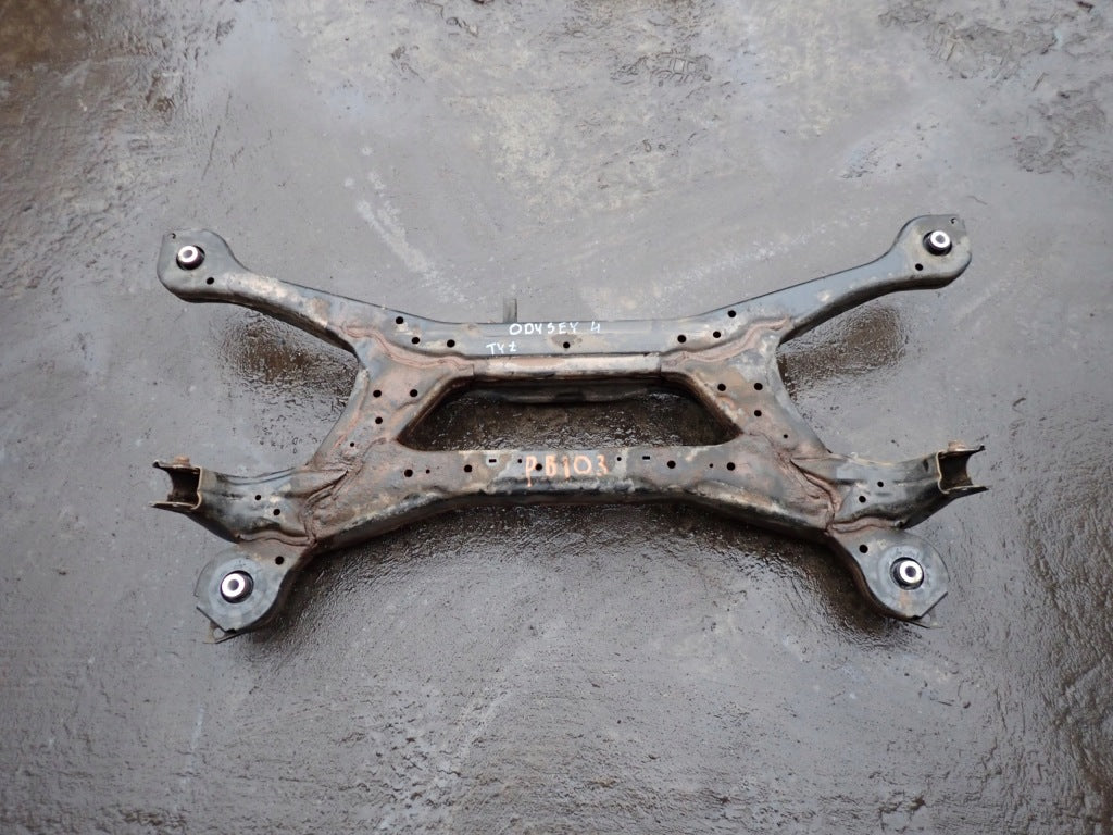 Belka Tylna Zawieszenia Sanki Honda Odyssey IV 11-