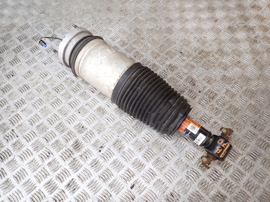 Amortyzator Przedni Kpl Cadillac Escalade Chevrolet Suburban GMC Yukon 21-