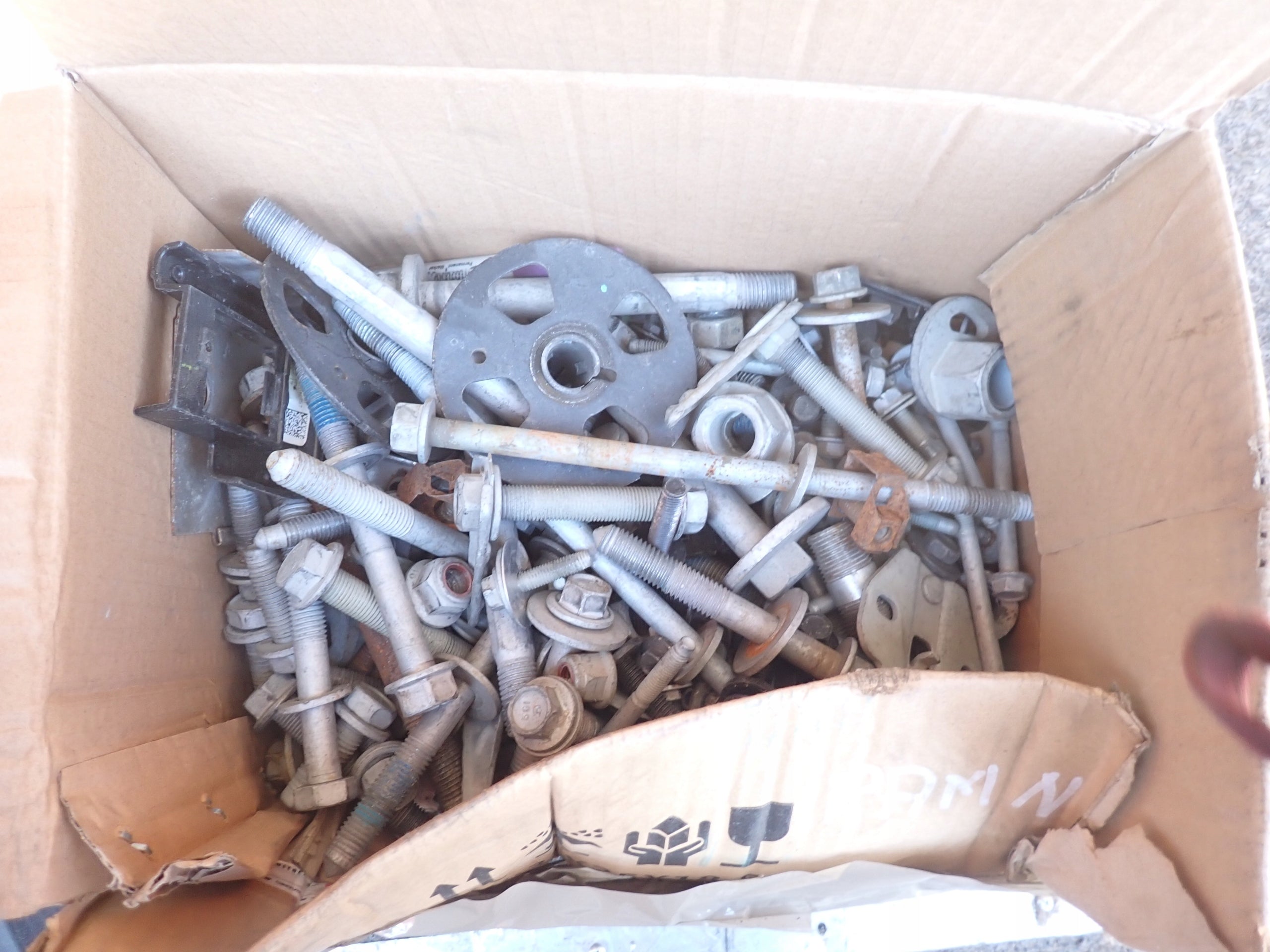 Śruby Nakrętki Podkładki Kpl. Dodge RAM V 2019-