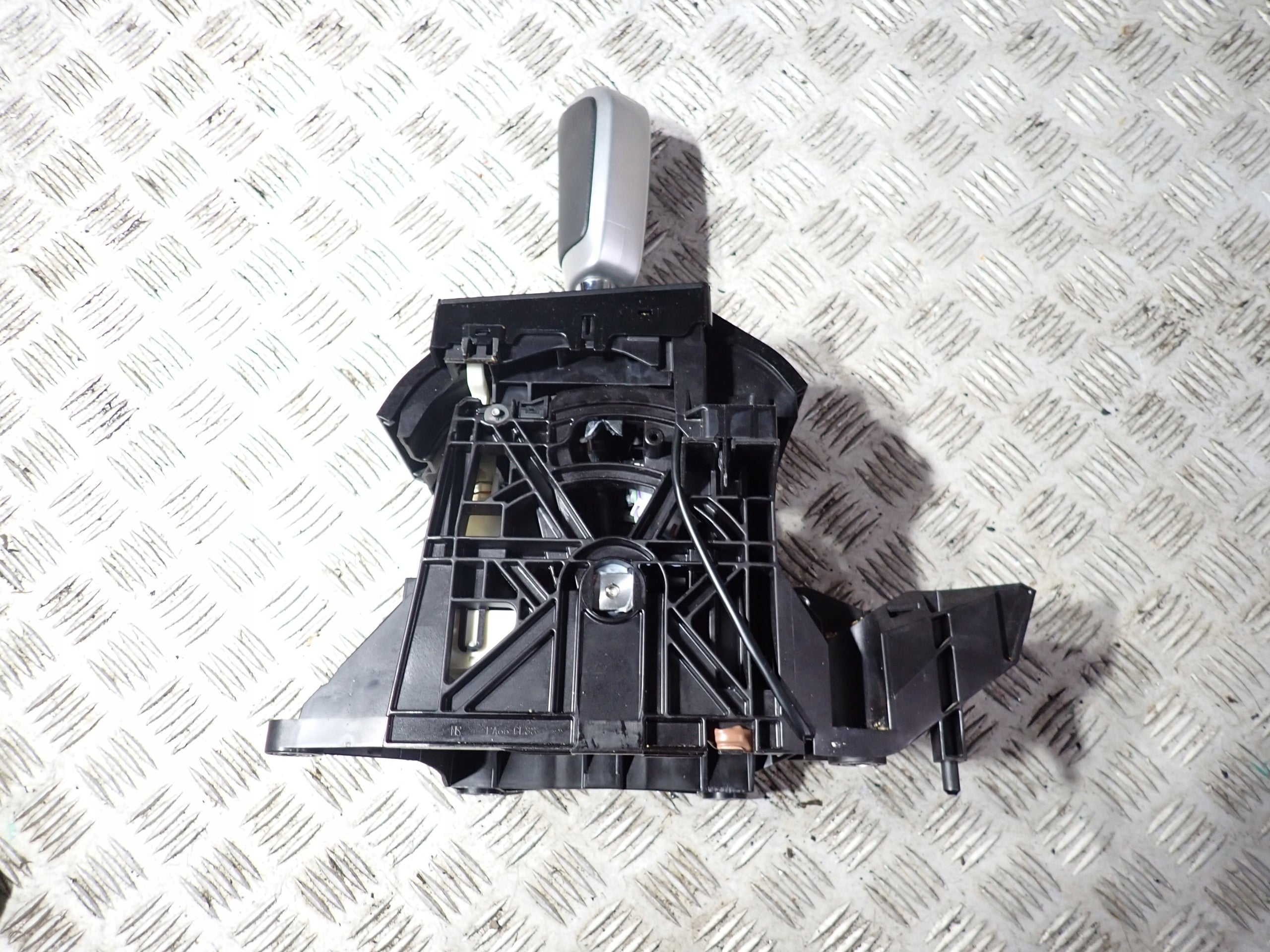 Wybierak Mechanizm Wybierania Biegów Lewarek Toyota Tundra 2014-