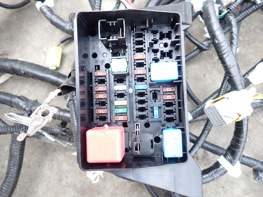 Wiązka instalacyjna kabiny wnętrza do Toyoty Sienna XL40 2021-, komponent marki Autolandparts, układ elektryczny w samochodzie