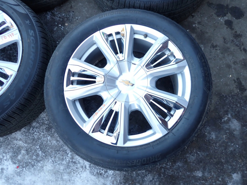 Koła Felgi Alufelgi 22 Opony 275/50 R22 Chevrolet Tahoe Suburban SIlverado