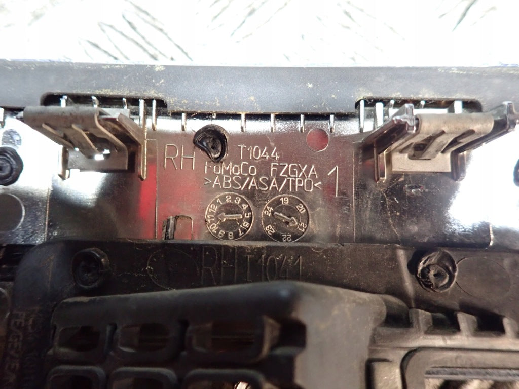 Emblemat Znaczek Błotnika Prawy CHROM Ford F150 LARIAT 2022