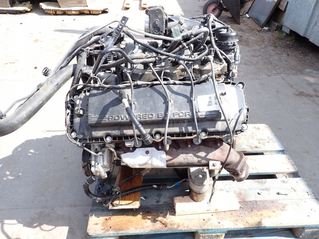 Silnik Goły Głowice Blok 6.2L SOHC 2-Valve Boss V8 Ford F350 F250 P558 2021