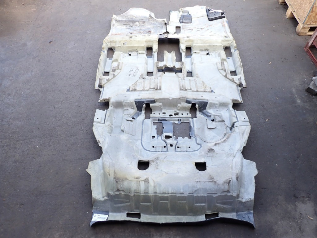 Dywan Wykładzina Kpl. Honda Pilot 4 YG2 4x4 2023