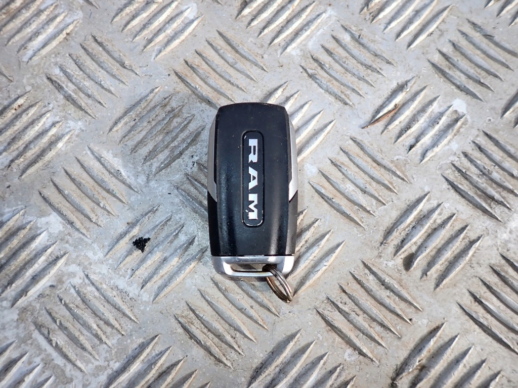 Remote Key 3 Buttons Dodge RAM V 2019-