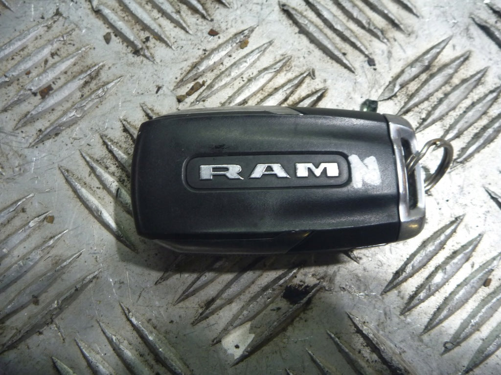 Kluczyk Pilot Dodge RAM LARAMIE 2019-
