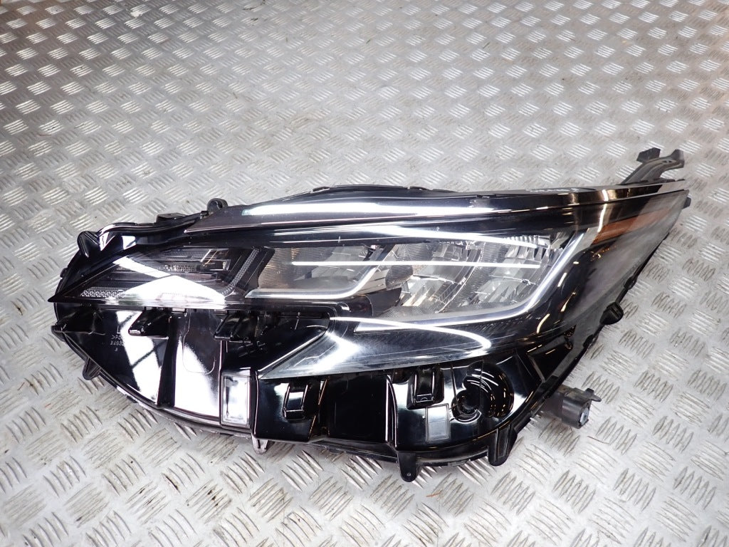 Left Front LED Lamp Set Toyota Sienna XL40 2021