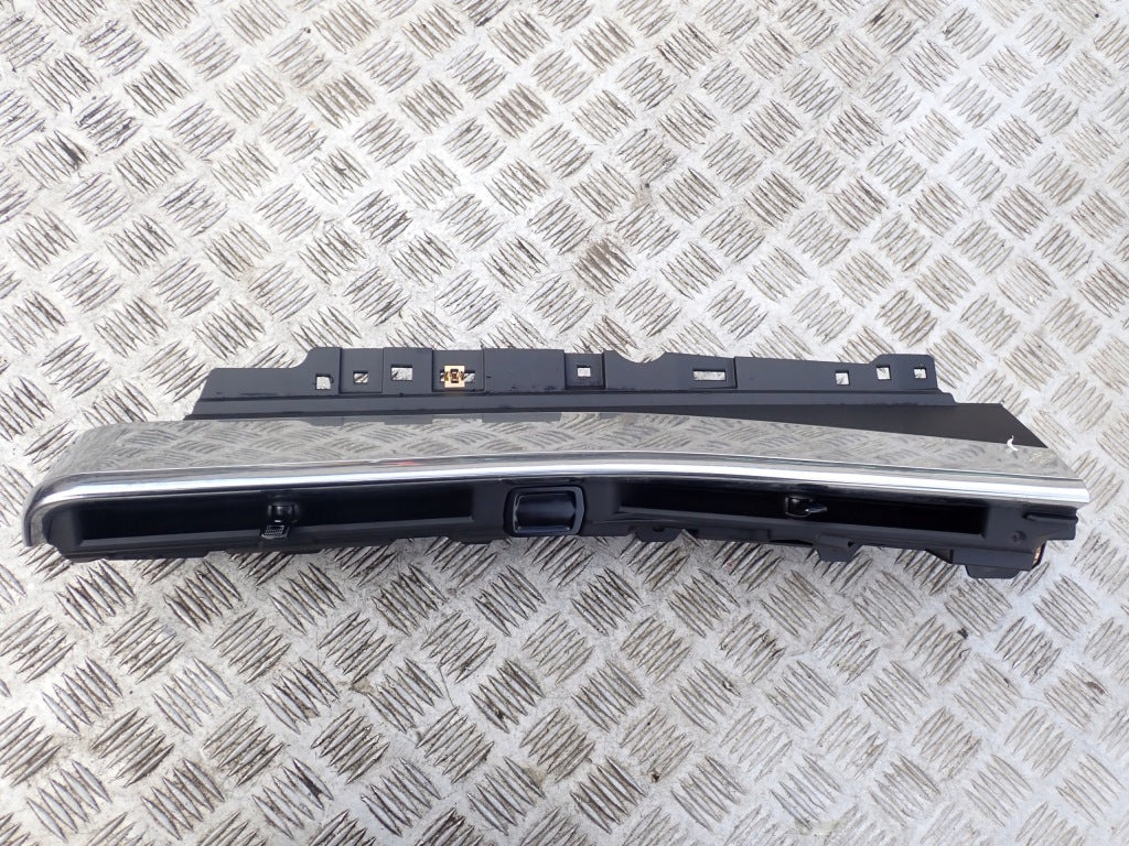 Chevrolet Corvette C8 2020- Vent Grille Decor