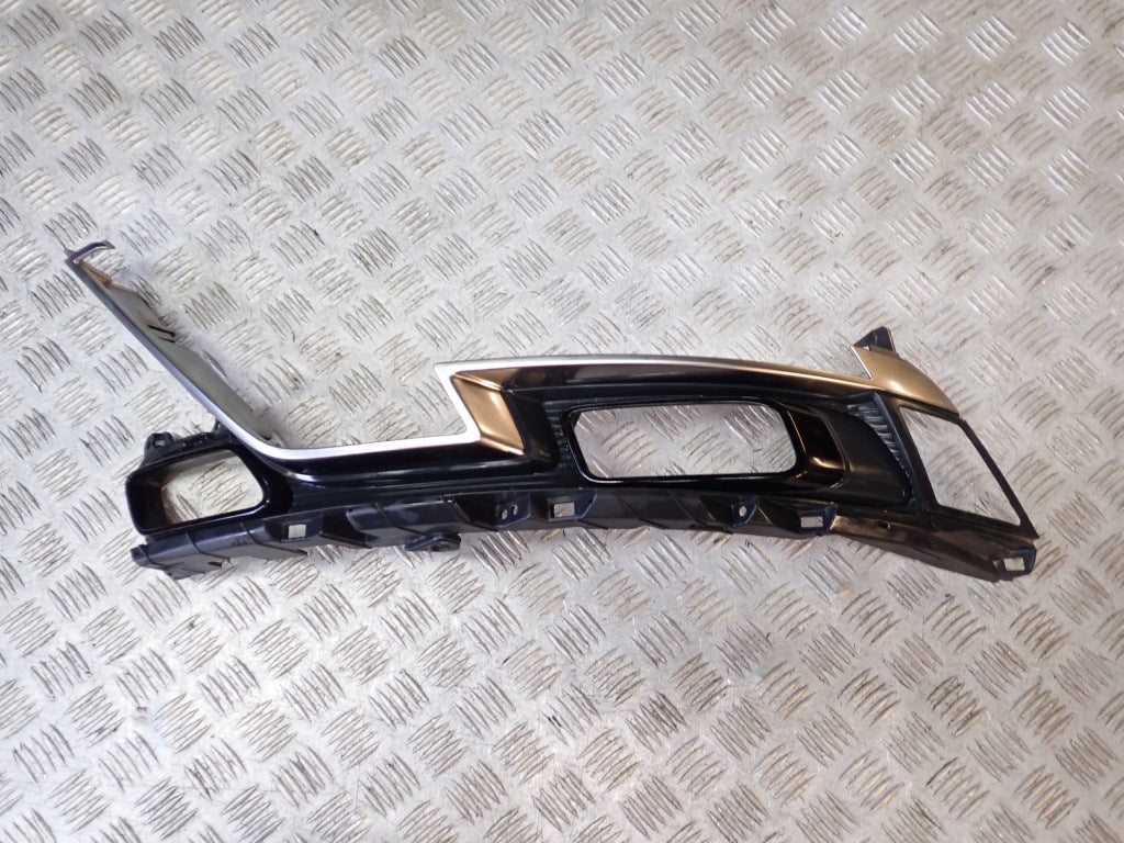 Right Front Lamp Trim Kia Carnival LX 3.5 KA4 2020-