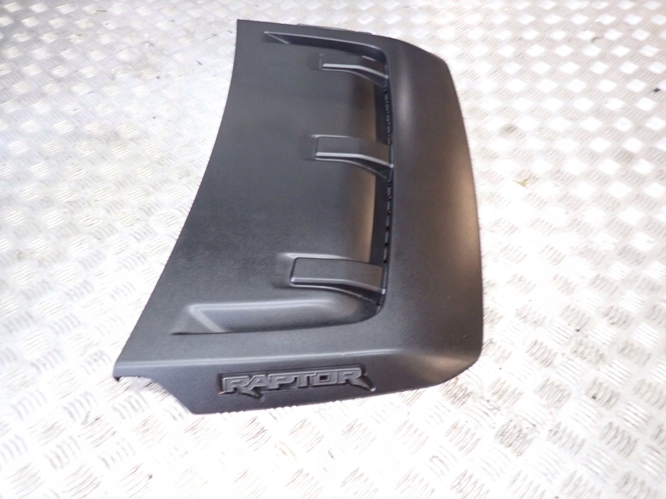 Kratka Centralna Maski Ford F150 3.5 RAPTOR 2024