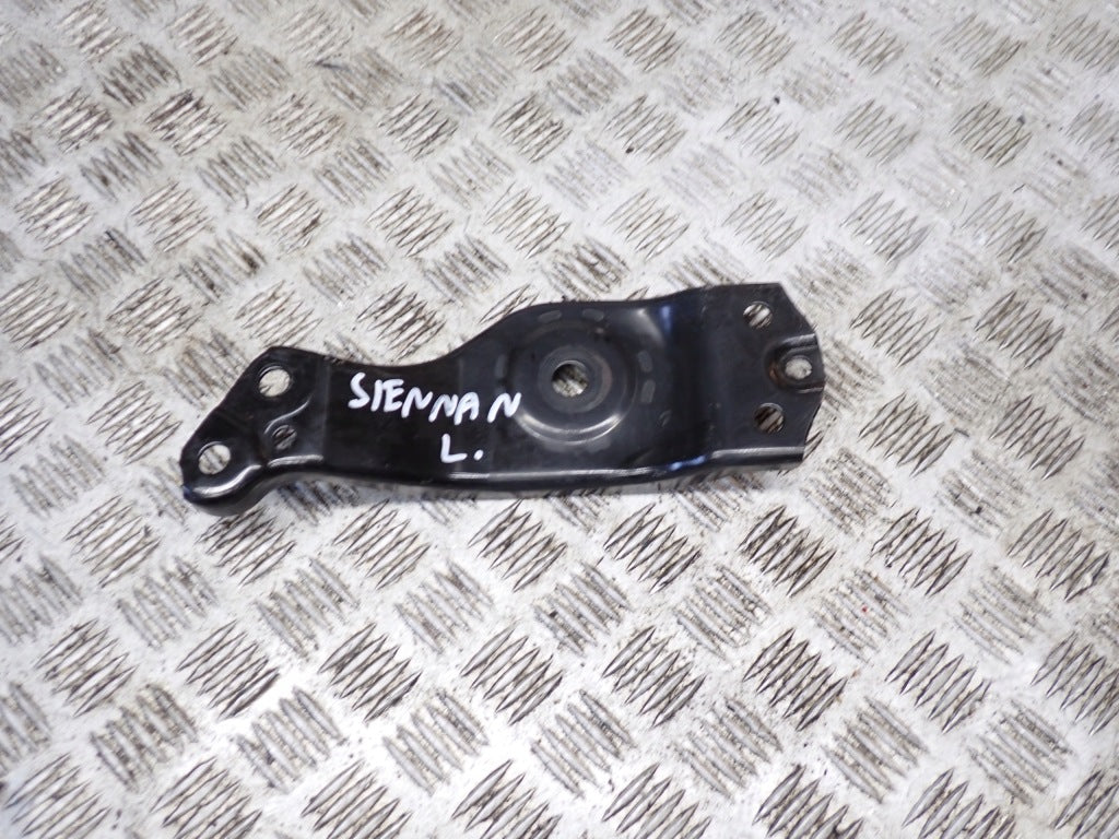 Toyota Sienna XL40 2021 Suspension Sled Mount Bracket