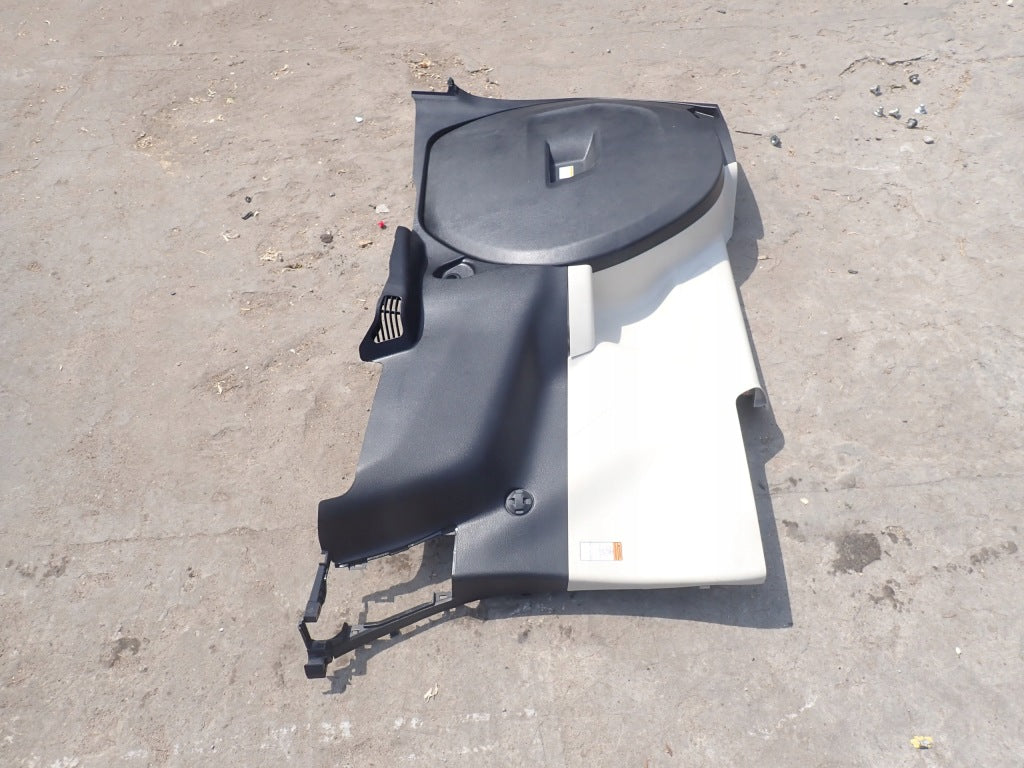Boczek Bagażnika Lewy Schowek Na Koło Zapasowe Toyota Sienna XL40 2021