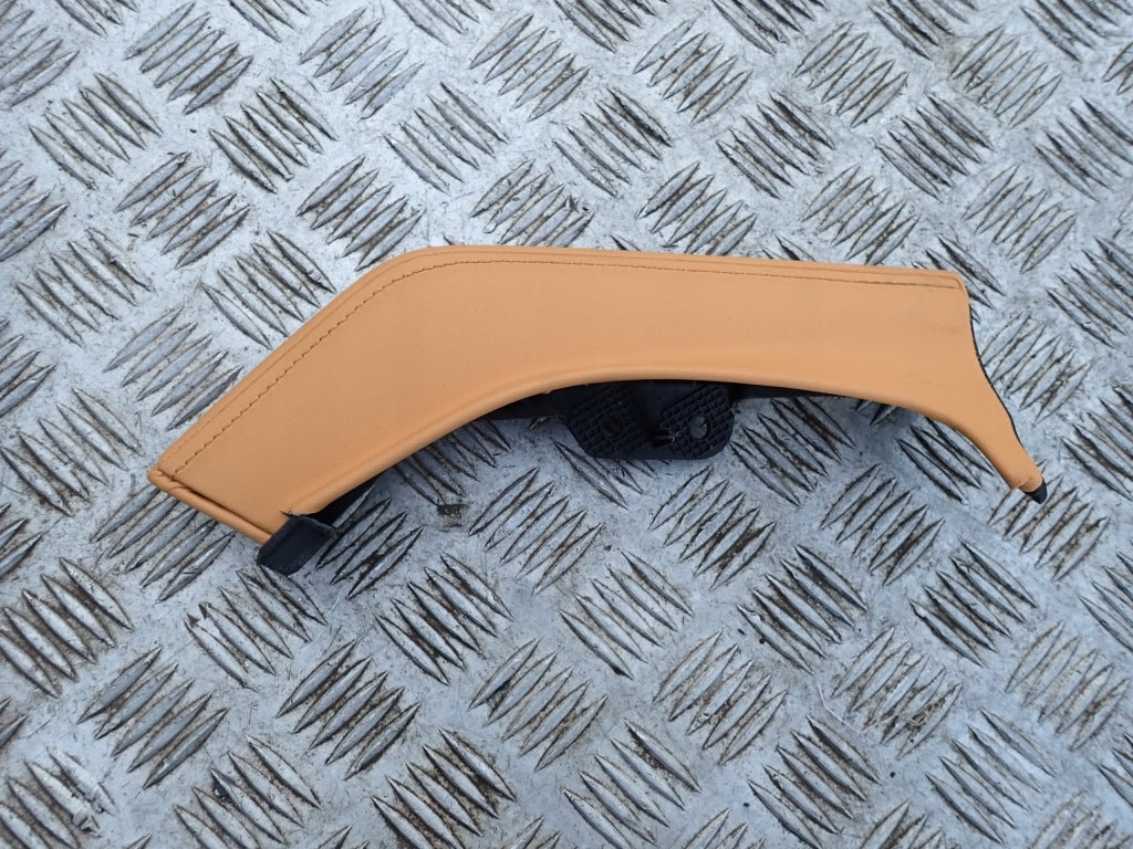Kokpit Deska Osłona Głośnika Dekor Skóra Panel Chevrolet Corvette C8 2020-