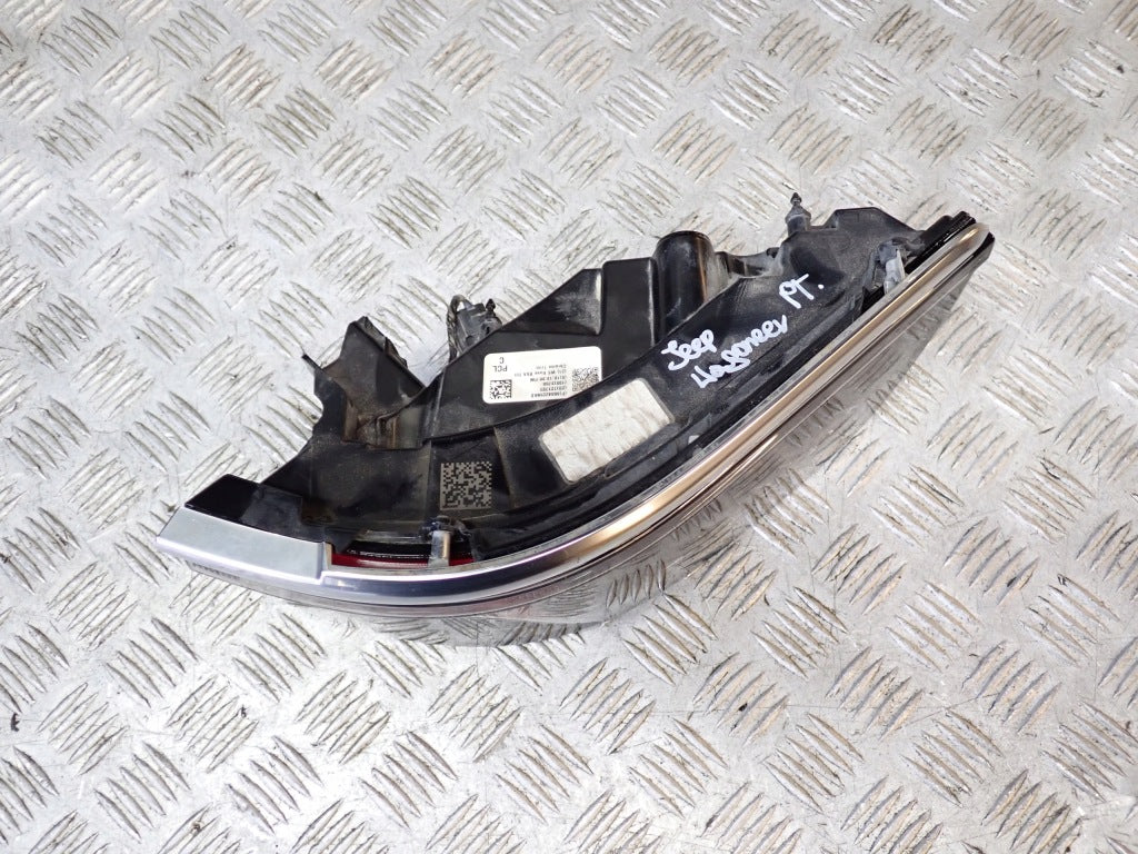 Lampa Prawa Tylna Prawy Tył Kpl. Jeep Wagoneer WS 5.7 4x4 2022-