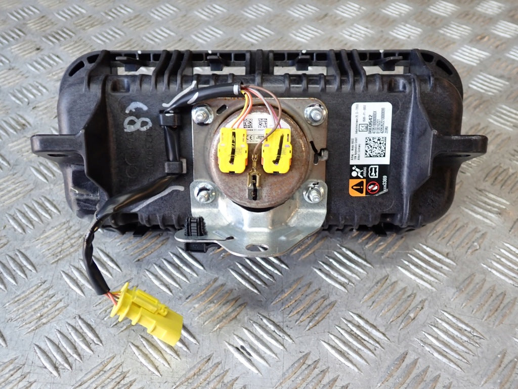 Poduszka Pasażera Airbag Chevrolet Corvette C8 2020-