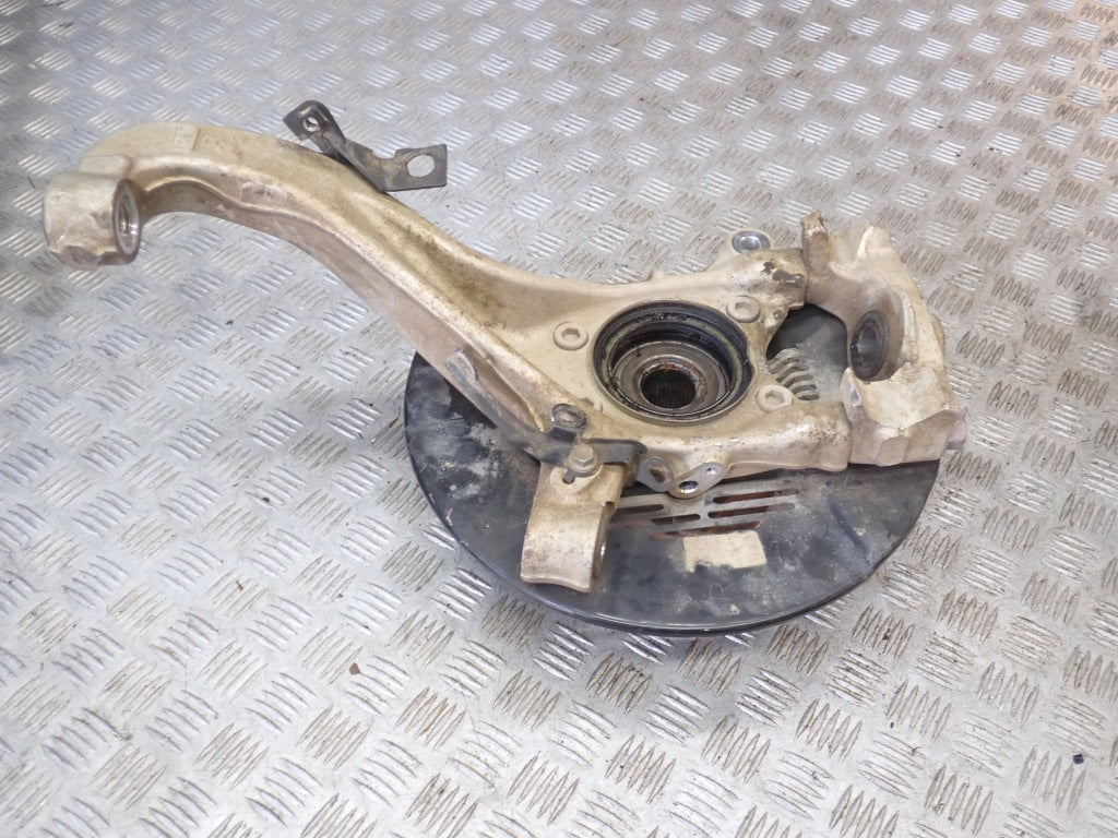 Zwrotnica Kpl. Piasta Prawa Toyota Tundra Sequoia SR5 TRD 4x4 2022-
