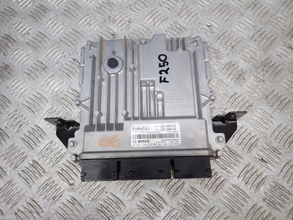 Sterownik silnika ECU Ford F350 F250 Super Duty 2021, model P558, do 4x4, marki Autolandparts, na zdjęciu.
