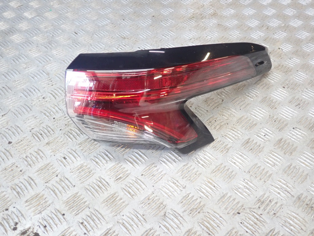 Right Outer Tail Light Toyota Sienna XL40 2021