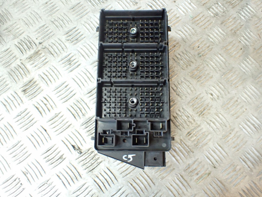 Skrzynka Bezpieczników Corvette C5