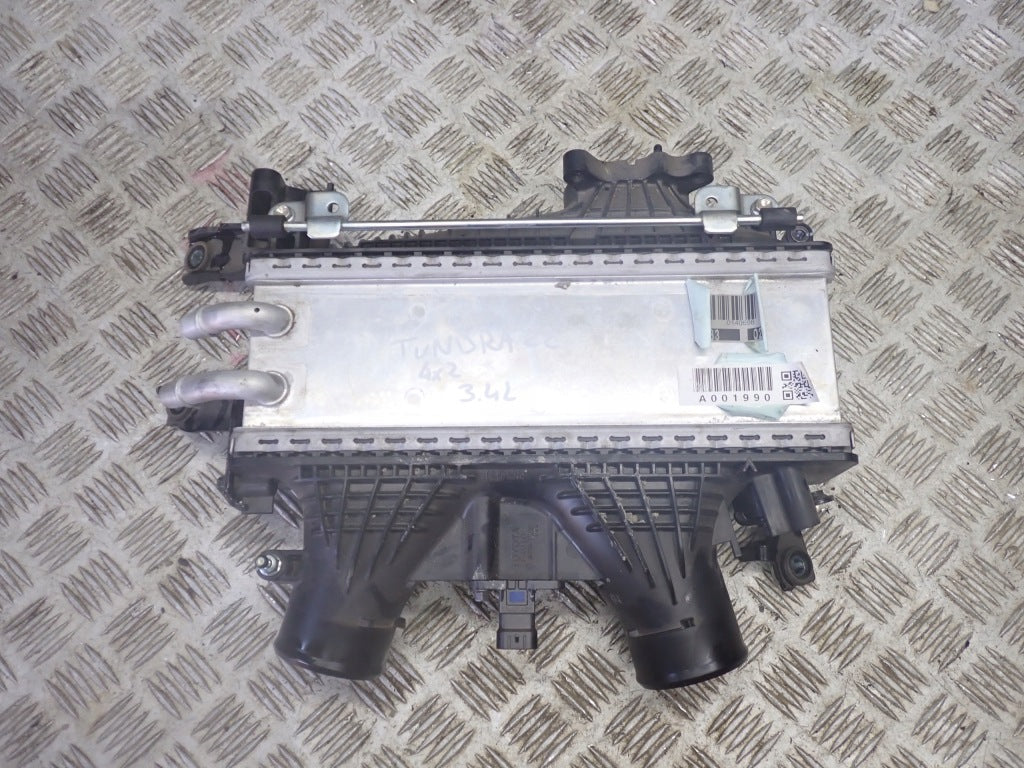 Chłodnica Intercooler Wodny Toyota Tundra Sequoia 3.4 3.5 2022-