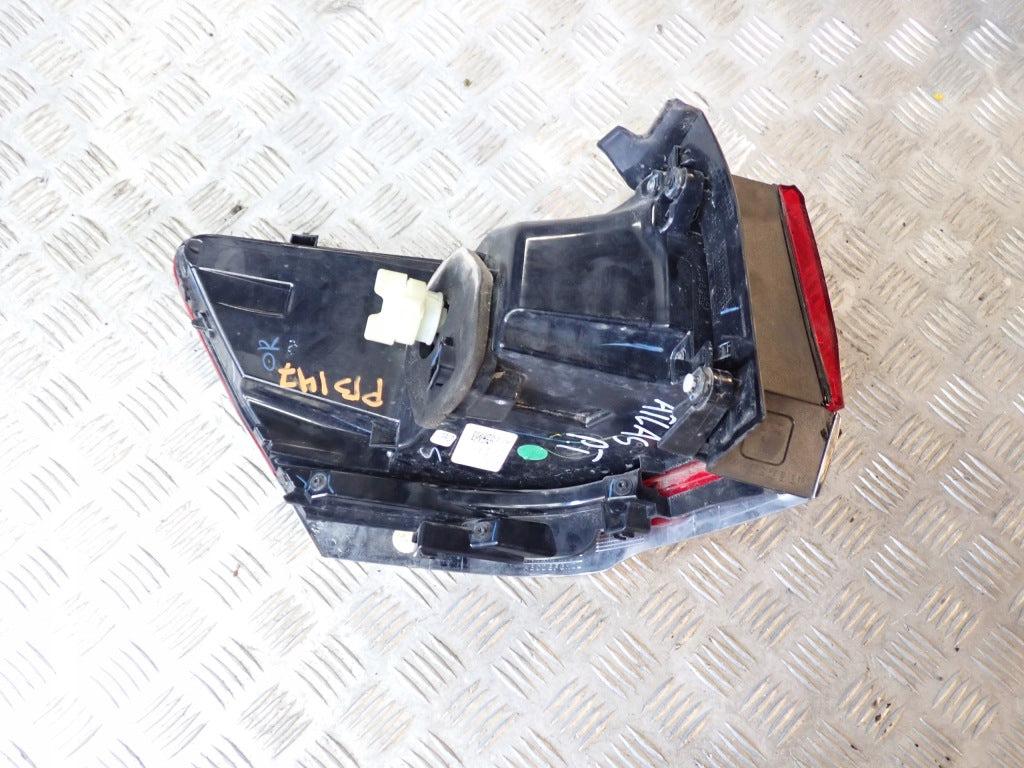Rear Right Tail Light VW Atlas 2021- LIFT