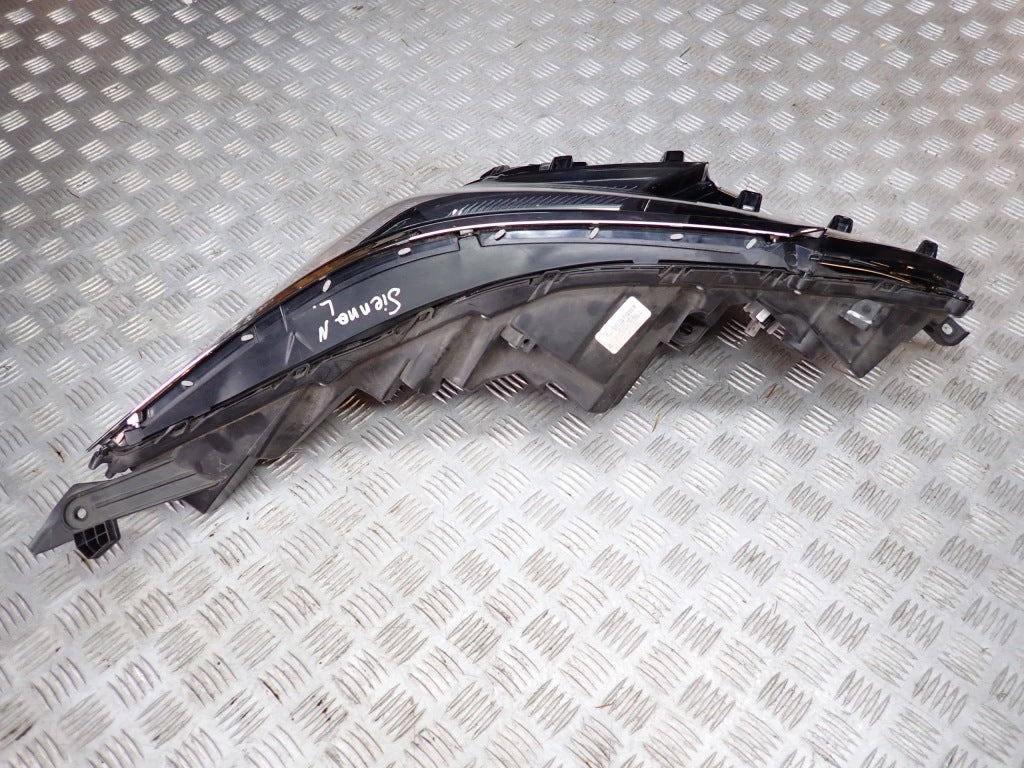 Left Front LED Lamp Set Toyota Sienna XL40 2021