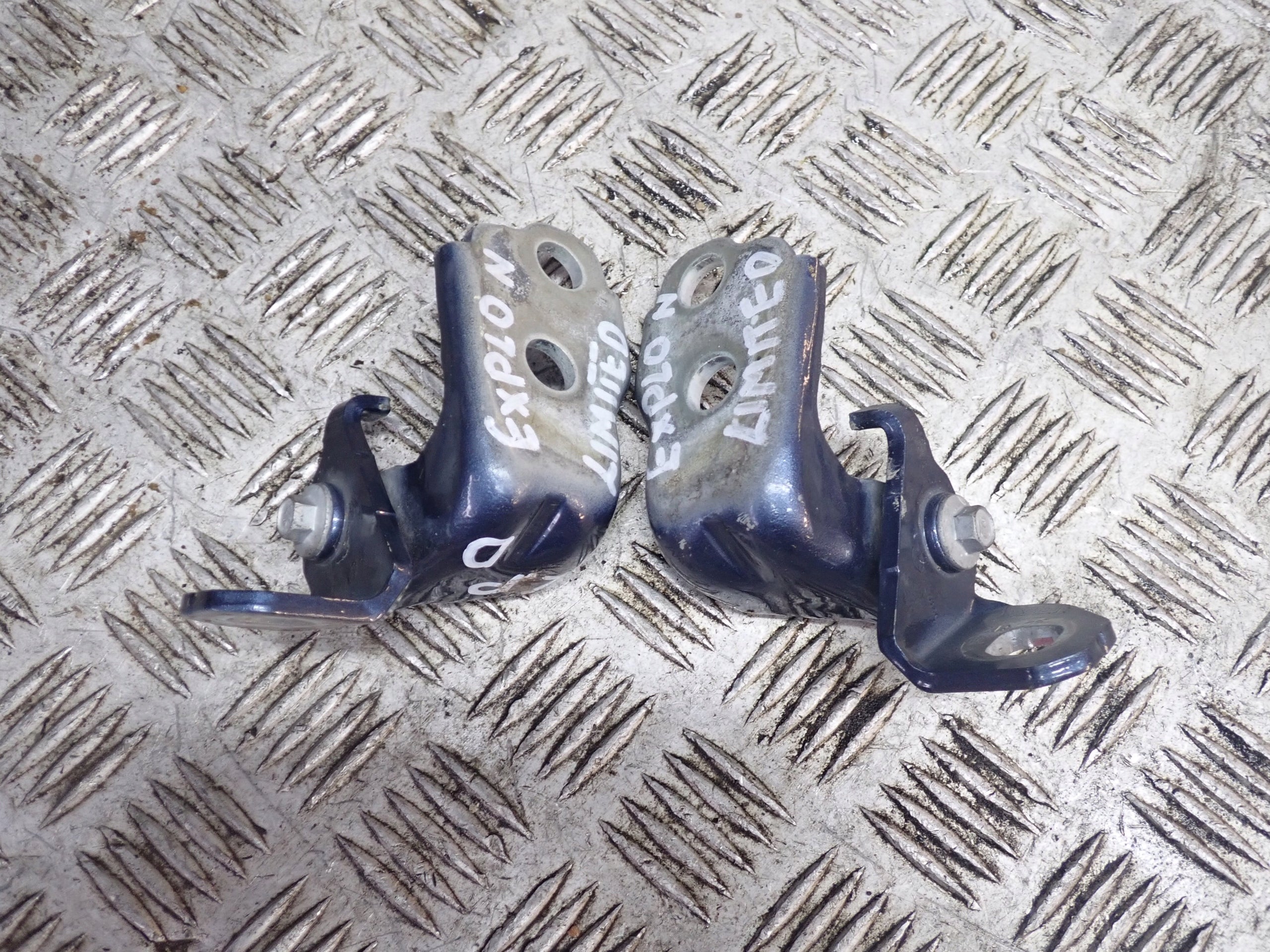 Zawiasy Drzwi PARA Ford Explorer 2020-