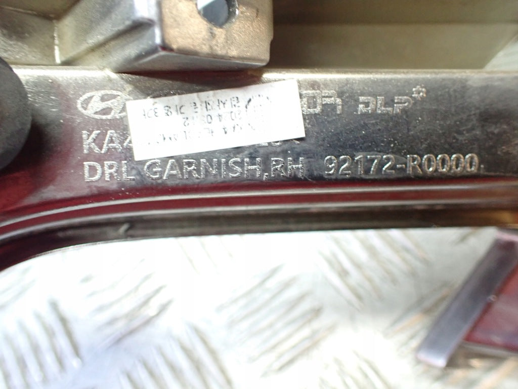 Right Front Lamp Trim Kia Carnival LX 3.5 KA4 2020-