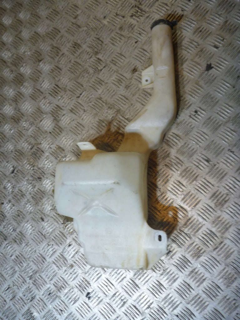 2014 Chevrolet Silverado Windshield Washer Reservoir