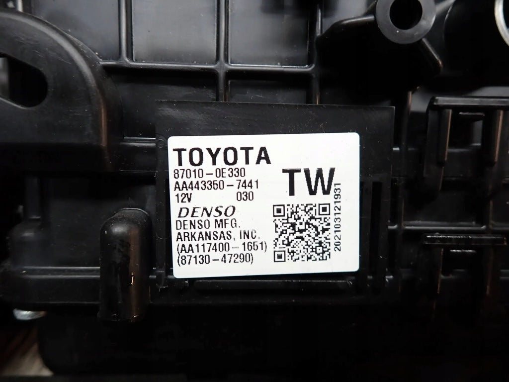 Nagrzewnica Powietrza Kpl. z Modułami Toyota Sienna 2021