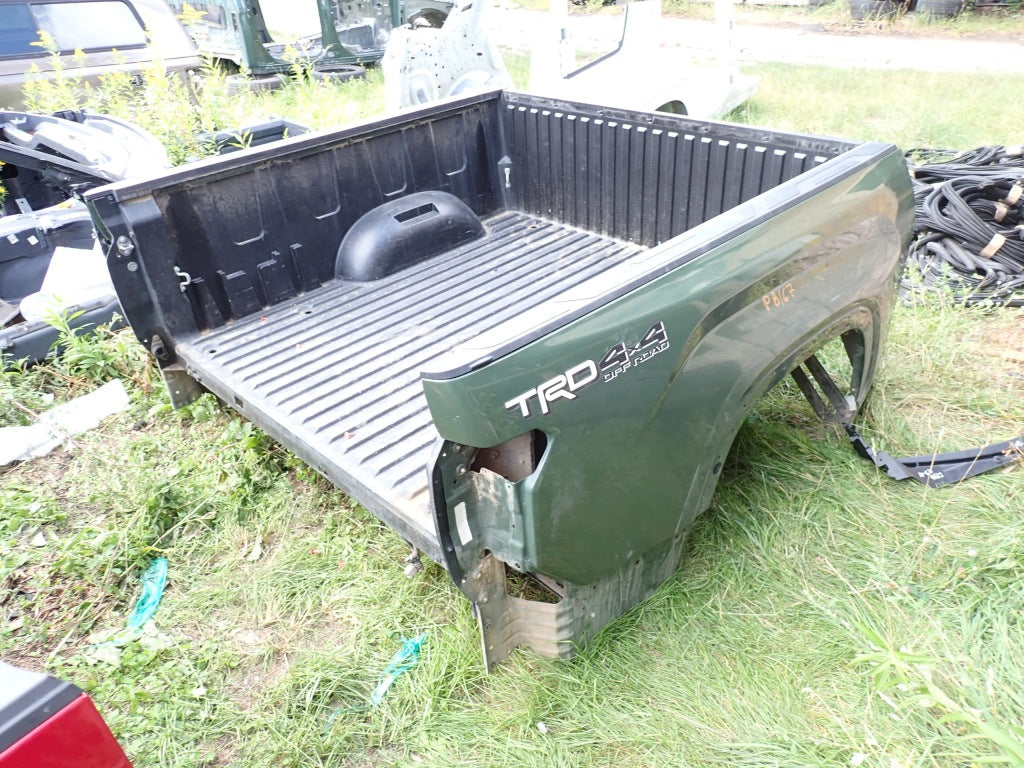 Zabudowa Krótka Paka Zielona Buda 5.5 FT Toyota Tundra Crew Max 2022-