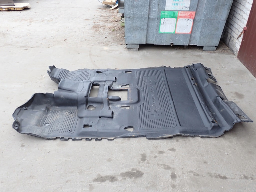 Wykładzina do samochodu Ford F250 F350 Super Duty 2021, czarna, wykonana z trwałych materiałów, idealna do auta 4x4.