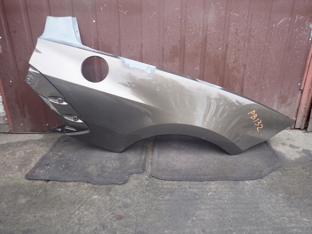Błotnik Lewy Tylny Tył Chevrolet Corvette C8 2020-