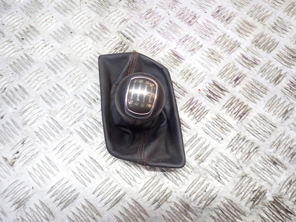 Boot Knob Chevrolet Corvette C7 MANUAL 2014-