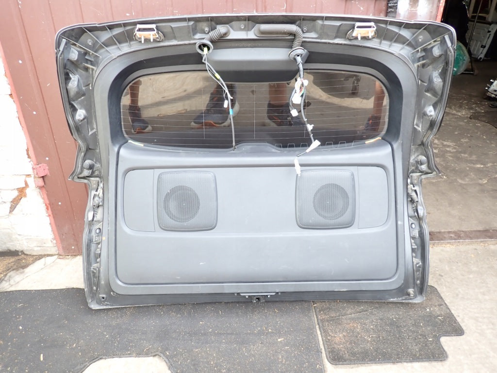 Klapa Tylna Kompletna z Lampami Toyota Sienna XL40 2021
