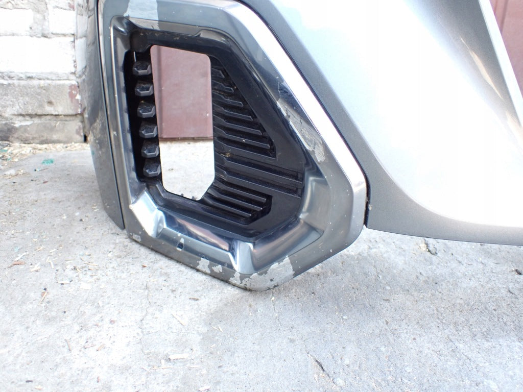 Bumper Trim Under Hood Lamps GMC Sierra 1500 3.0D AT4 2019-