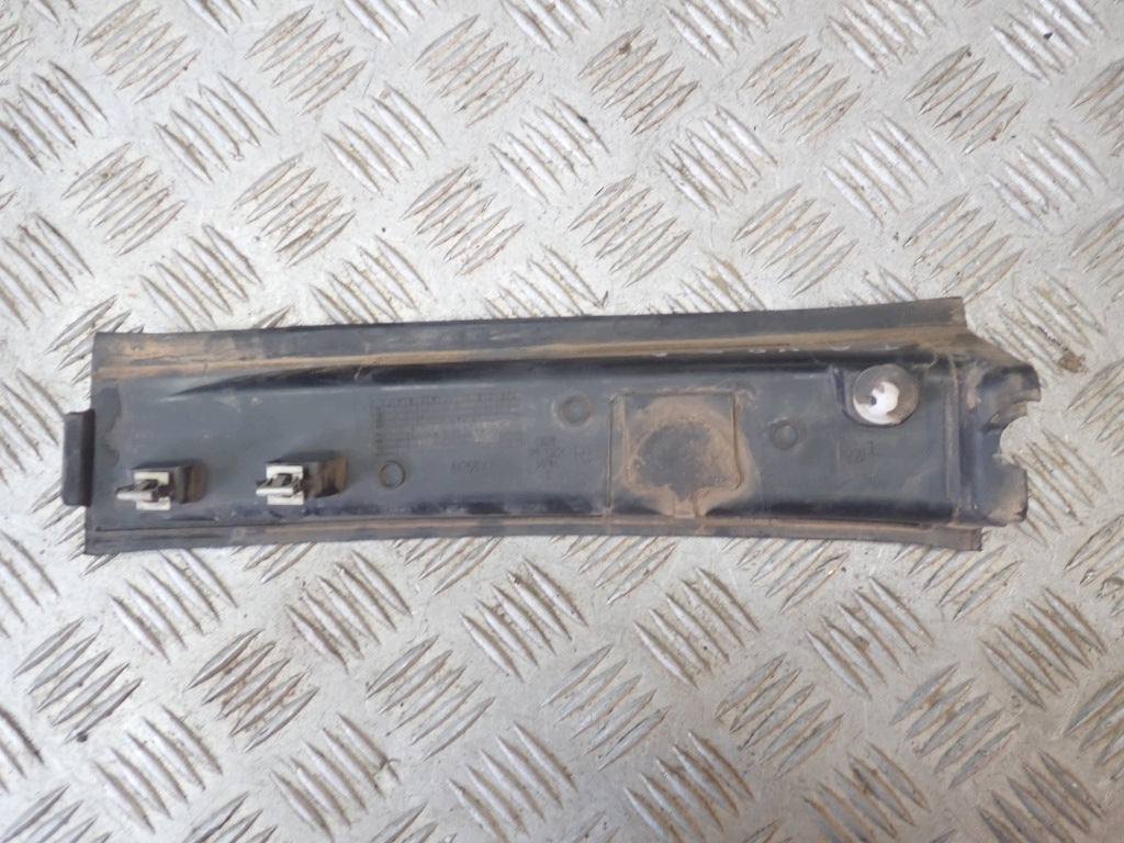 Right Drainage Strip Chevrolet Tahoe Suburban Yukon 21-