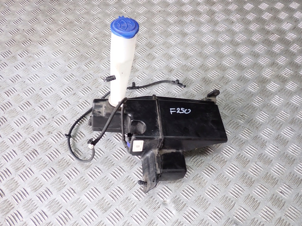 Zbiorniczek Zbiornik Spryskiwaczy Ford F250 F350 6.2 4x4 Super Duty 2021