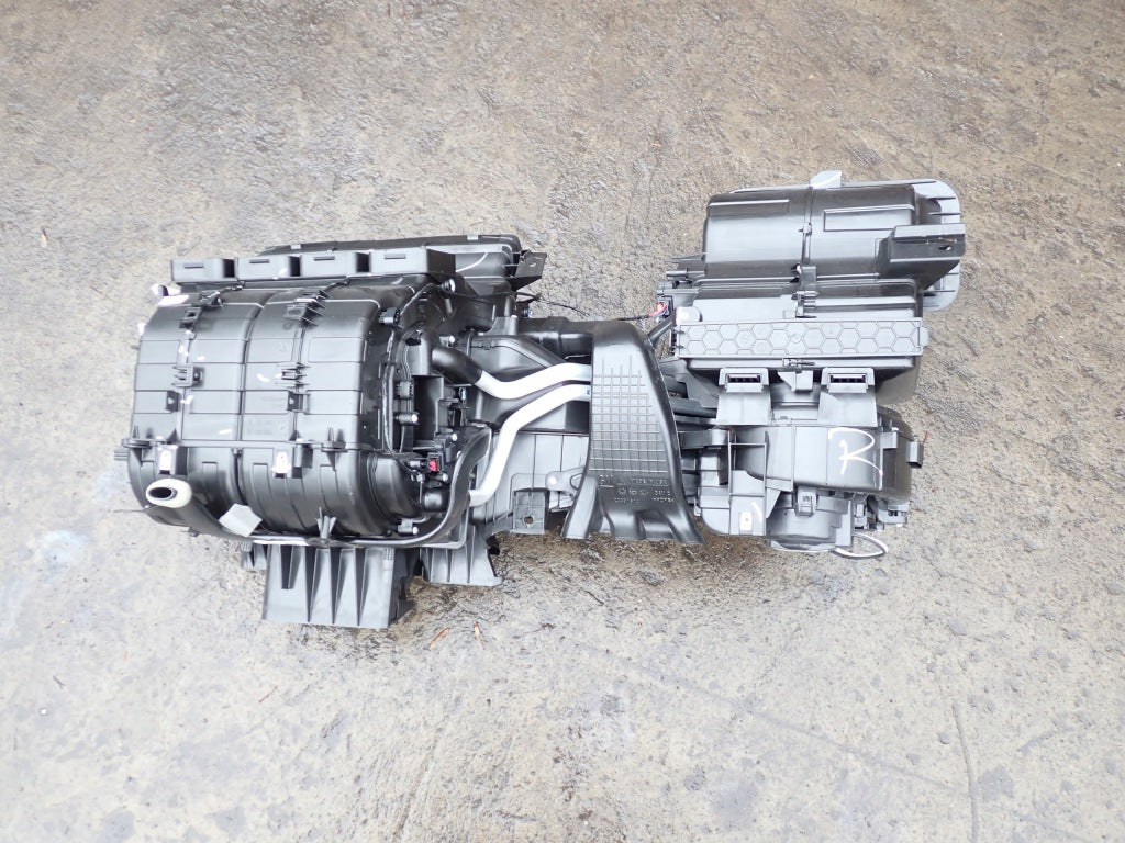 Nagrzewnica Powietrza Kpl. Chevrolet Silverado GMC Sierra 2019 2022