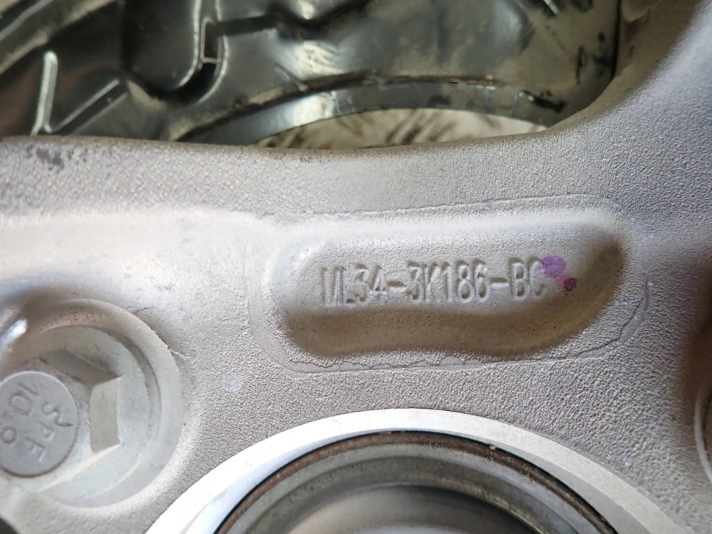 Zwrotnica Lewa Kpl. z Piastą Ford F150 3.5 4x2 21-