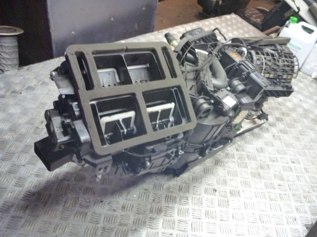 Nagrzewnica Escalade Suburban Yukon Tahoe 2015-