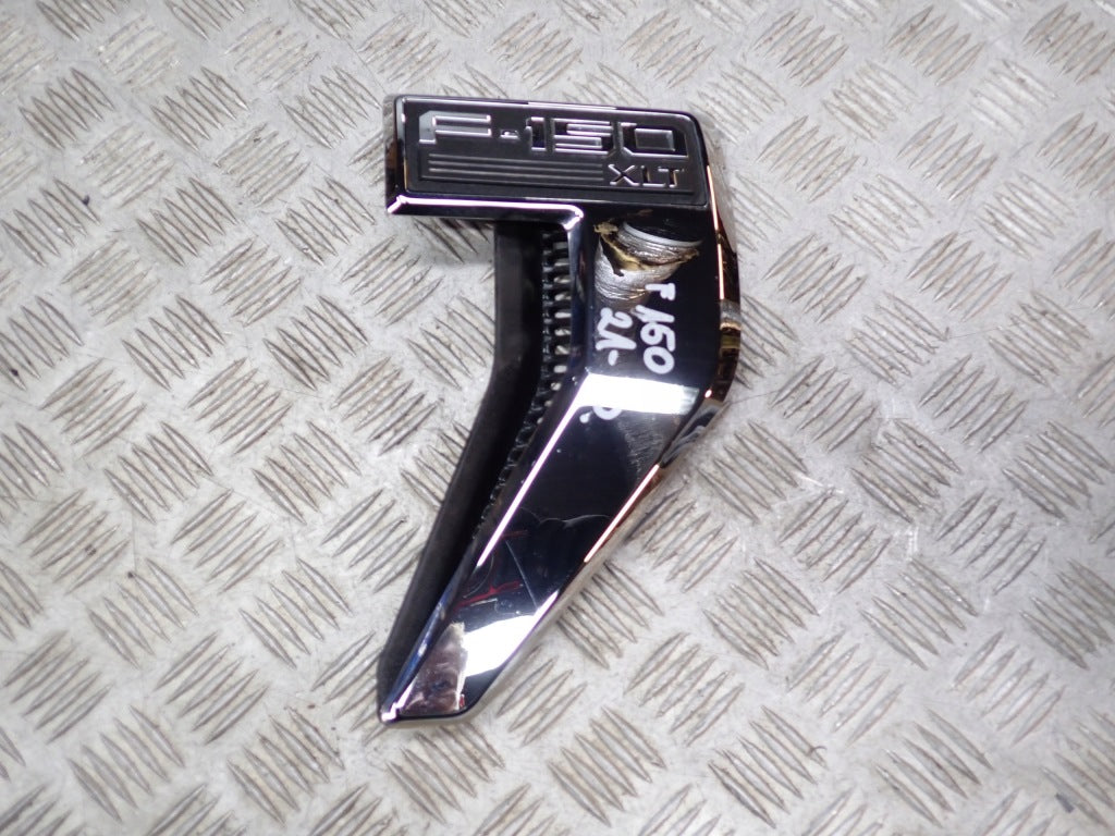 Emblemat znacznik prawego błotnika Ford F150 XLT Chrom 2021- do modelu Ford F150 3.5 Hybrid, Autolandparts