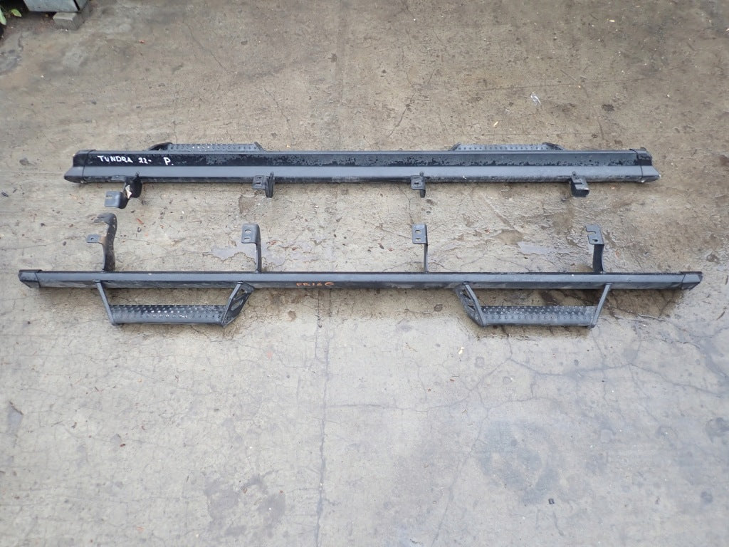Stopnie progi do Toyoty Tundra Crew Cab TRD Pro 2022- 4x4, montaż na samochód, czarne, trwałe, autolandparts