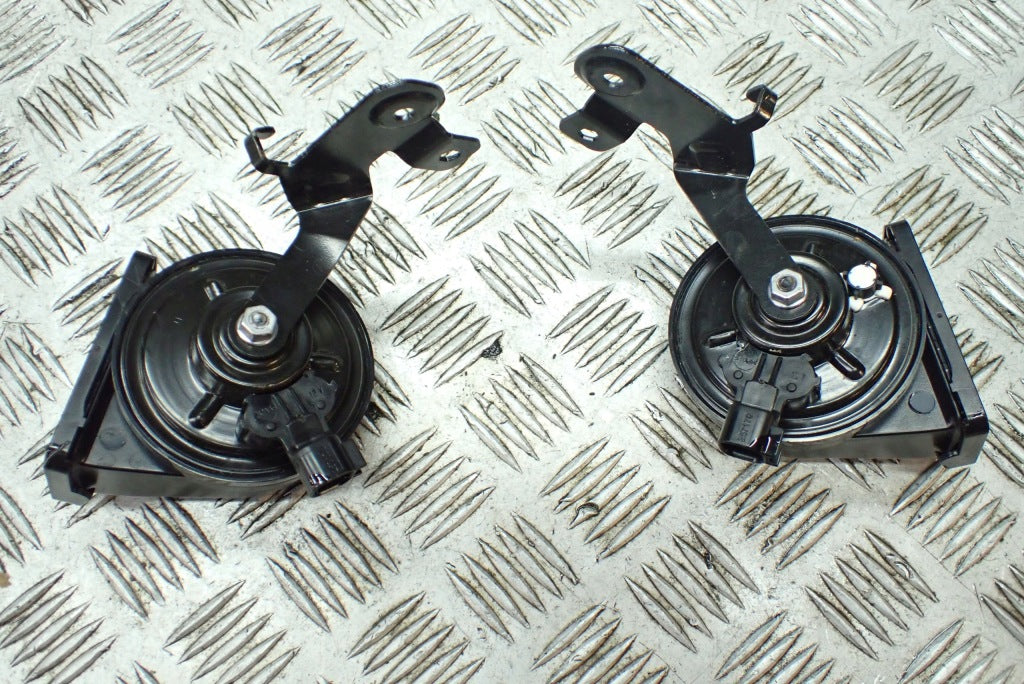 Horns Signal Chevrolet Corvette C8 2020-
