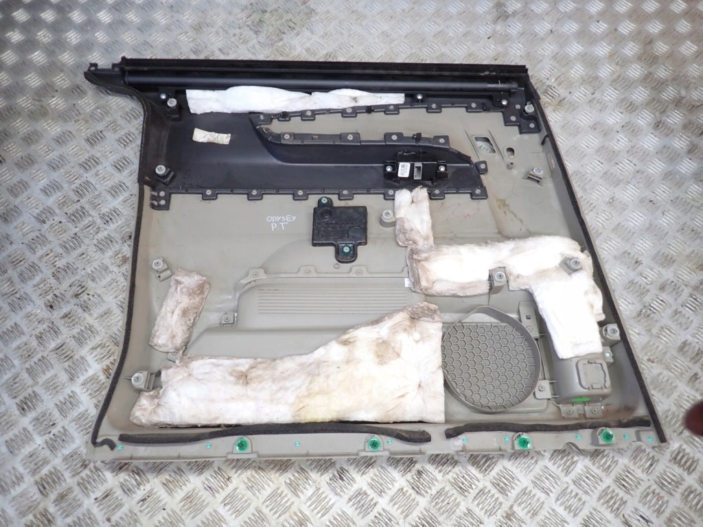 Right Rear Side Window Roller Cover Honda Odyssey 2011-